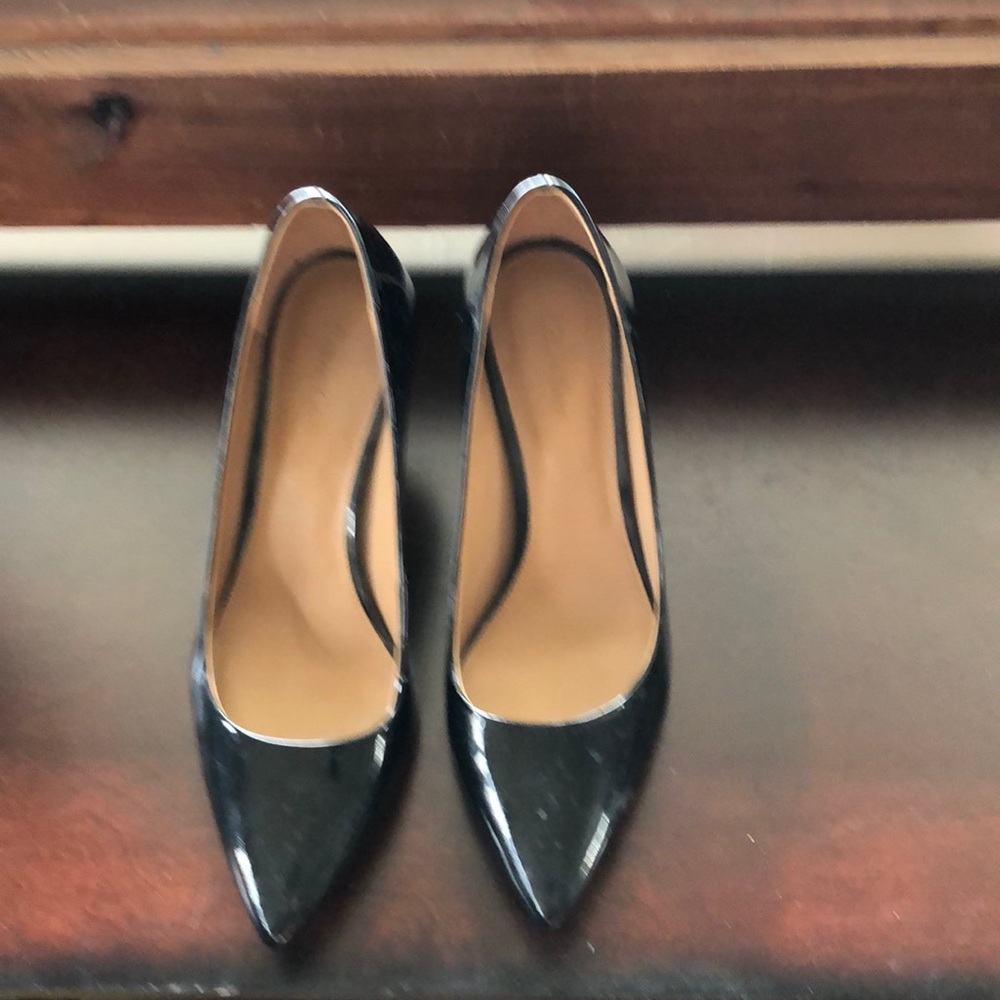 Black Patent Calvin Klein Pumps